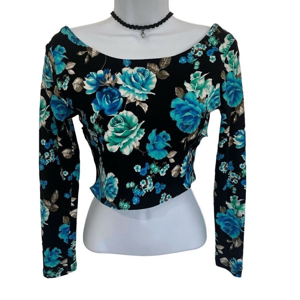 ❤️‍🔥4/$25 Coqueta Women’s Floral Long Sleeve Cropped Top Black Blue Large